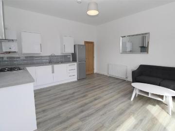 Caerphilly Road, Cardiff CF14 1 bed flat to rent £1,095 pcm £253 pw