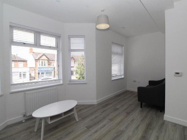 Caerphilly Road, Birchgrove, Cardiff CF14, 2 bed flat to rent, £1,400 pcm | PrimeLocation