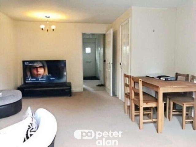 Caerphilly Road, Llanishen, CF14