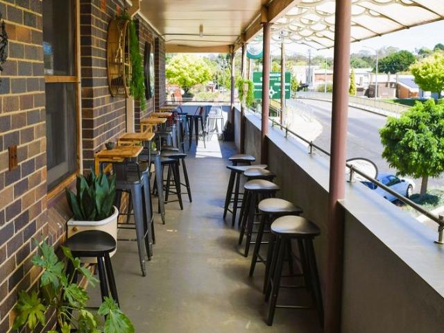CAFE & ACCOMMODATION NORTHERN TABLELANDS