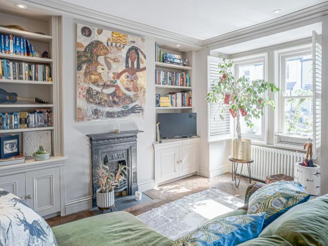 Cafe Corso, 1 Ringslade Road, London, N22 7TE, United Kingdom | 2 bed apartment for rent #160121664 | Rentberry