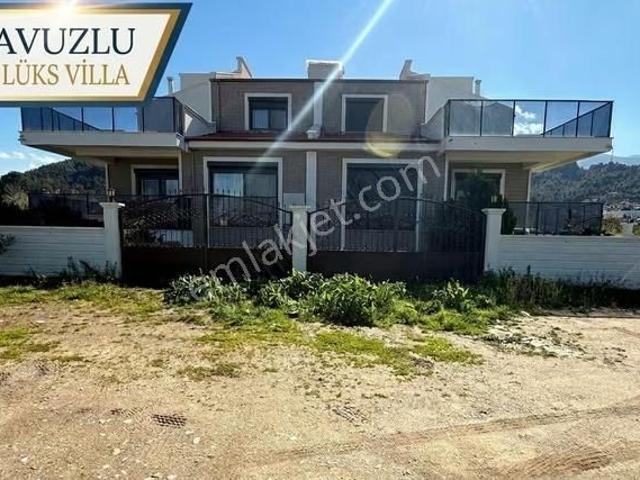 Caferbey'de 240 M2 6+1 Havuzlu Satılık Lüks Villa