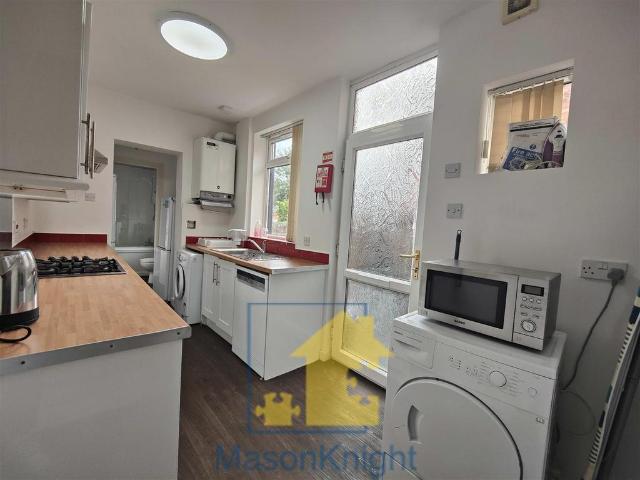 Caféuccino, 100 Manilla Road, Stirchley, B29 7PY, United Kingdom | 5 bed townhouse for rent #135553468 | Rentberry