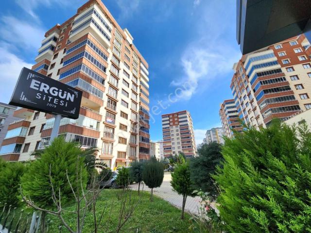Remax Damla Gür'den Cagalogluna Cephe Satılık 3+1 Daire