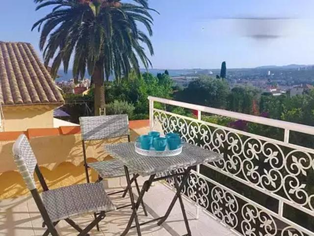 Cagnes sur Mer 06800 Location appartement 3 pièces t3 jardin terrasse