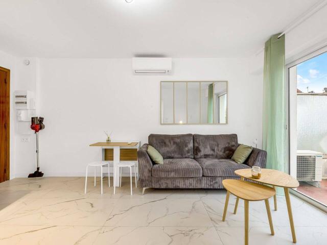 CAGNES SUR MER APPARTEMENT 2 PIECES AVEC TERRASSE A LOUER