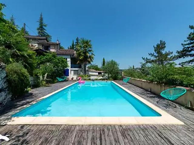 Cahors 46000 Achat / Vente maison 8 pièces t8 au dernier étage parking