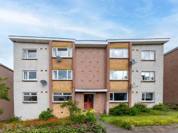 Caiystane Gardens, Fairmilehead. 2 bed flat to rent £1,125 pcm £260 pw