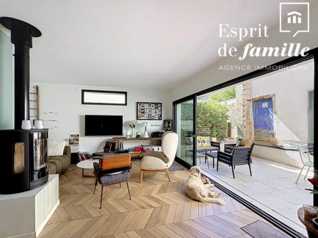 CAILLOUX SUR FONTAINES – MAISON DE VILLAGE RÉNOVÉE – 170 m²