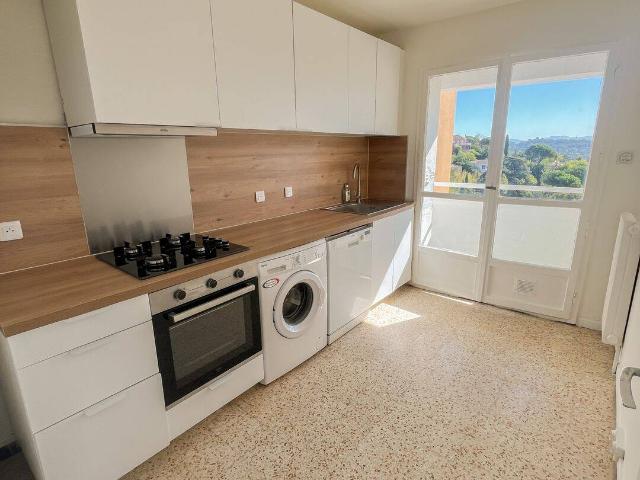Caillols T4 de 72m2 Balcon 1200 €