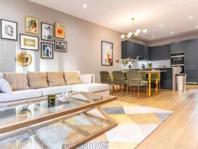 Caird Street, London W10, 4 bed town house to rent, £5,500 pcm | PrimeLocation