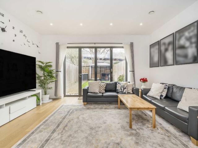 Caird Street, North Kensington W10, 4 bed terraced house to rent, £5,000 pcm | PrimeLocation