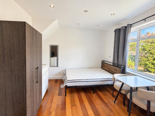 Cairnfield Avenue, London NW2, Studio to rent, £1,200 pcm | PrimeLocation