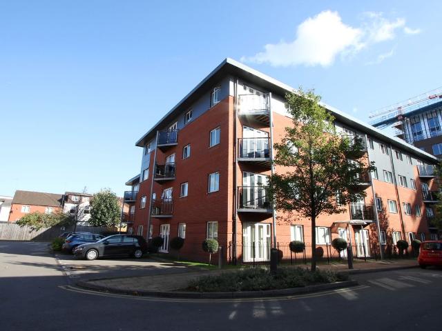 Caister Hall, Coventry CV1, 2 bed flat to rent, £1,150 pcm | PrimeLocation