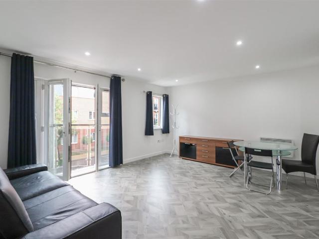 Caister Hall, Conisbrough Keep, Coventry CV1, 2 bed flat to rent, £1,250 pcm | PrimeLocation