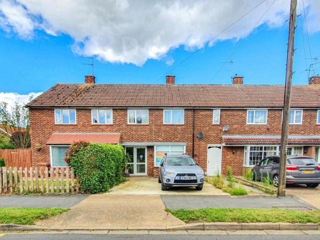 Calton Avenue, Hertford 3 bed terraced house to rent £1,700 pcm £392 pw