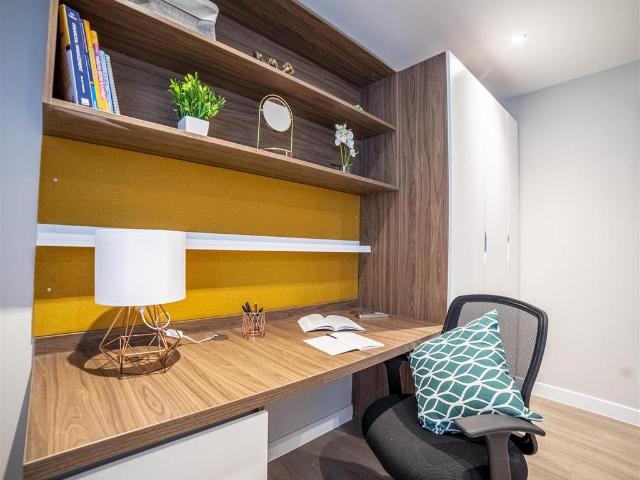Calton Road, Edinburgh EH8 Studio to rent £1,538 pcm £355 pw