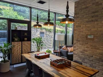 Calton Road, Edinburgh EH8 Studio to rent £1,668 pcm £385 pw
