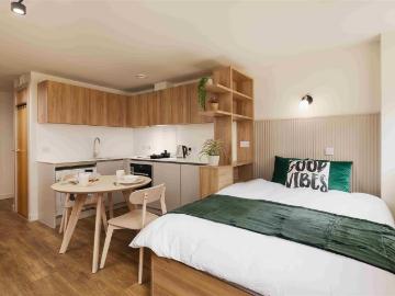 Calton Road, Edinburgh EH8 Studio to rent £1,798 pcm £415 pw