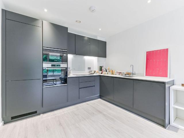 Calum Court, Central Purley, Purley CR8, 1 bed flat to rent, £1,600 pcm | PrimeLocation