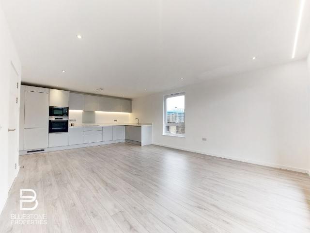 Calum Court, Purley CR8, 3 bed flat to rent, £2,199 pcm | PrimeLocation