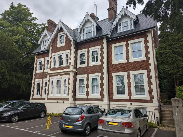 Calverley Park Gardens, Tunbridge Wells TN1, 2 bed flat to rent, £1,450 pcm | PrimeLocation