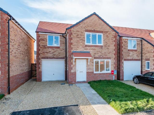 Calverley View, Bradford BD2, 3 bed detached house to rent, £1,465 pcm | PrimeLocation