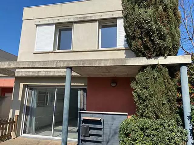 Calvisson 30420 Location maison 4 pièces t4 terrasse parking
