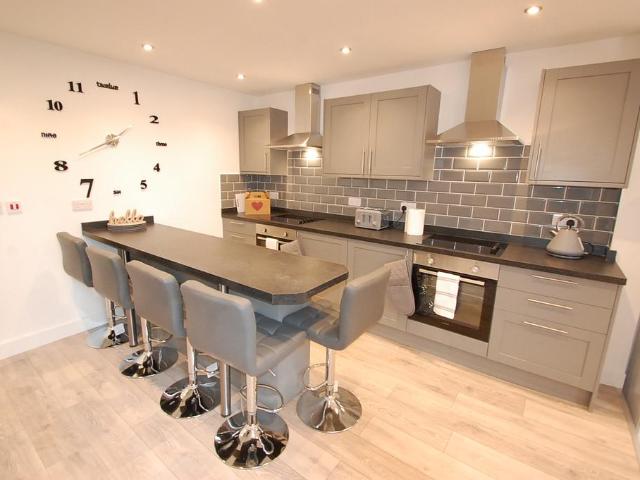 Calais Road, Burton upon Trent DE13 1 bed in a house share to rent £629 pcm £145 pw
