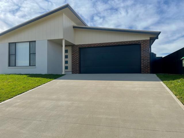 CALALA Modern Family Home