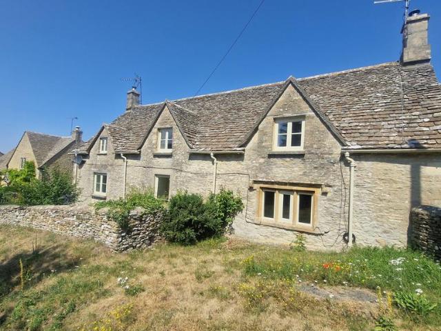 Calcot, Cheltenham, GL54 3 bed semi detached house to rent £1,995 pcm £460 pw