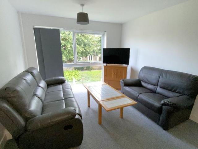 Calcraft Mews, Canterbury CT1, 3 bed flat to rent, £500 pcm | PrimeLocation
