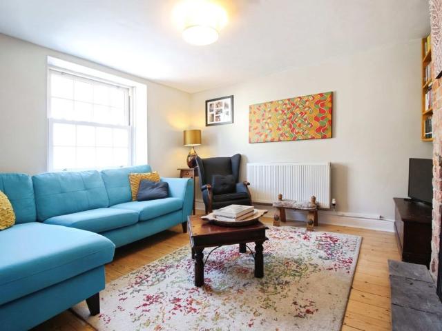 Calcutt Street, Cricklade, Swindon, Swindon, SN6