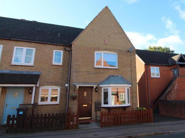 Calcutt Way, Dickens Heath, B90 1RS, United Kingdom | 3 bed house for rent #140658061 | Rentberry
