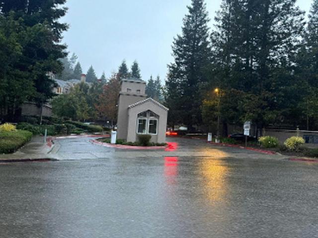 Caldecott Ln Unit 206