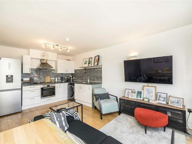 Calderwood Street, Woolwich SE18, 2 bed flat to rent, £1,900 pcm | PrimeLocation