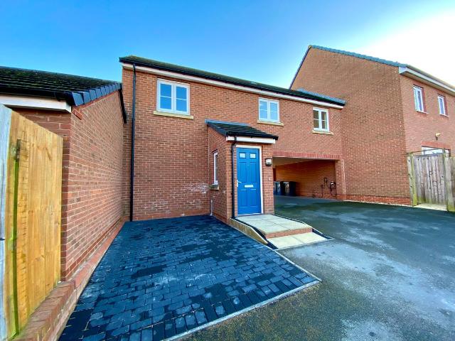 Calder Gardens, Nottingham NG13, 2 bed property to rent, £925 pcm | PrimeLocation