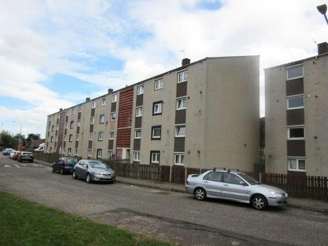 Calder Place, Edinburgh, Midlothian. 3 bed flat to rent £1,950 pcm £450 pw