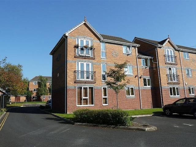 Calderbrook Court, Meadowbrook Way, Cheadle Hulme, Cheadle SK8, 1 bed flat to rent, £950 pcm | PrimeLocation