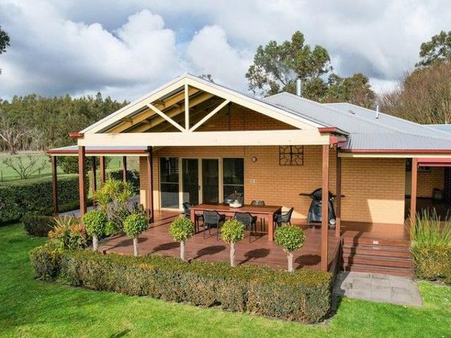 'Caldermeade' Exceptional presentation and farm layout in a versatile sought after location