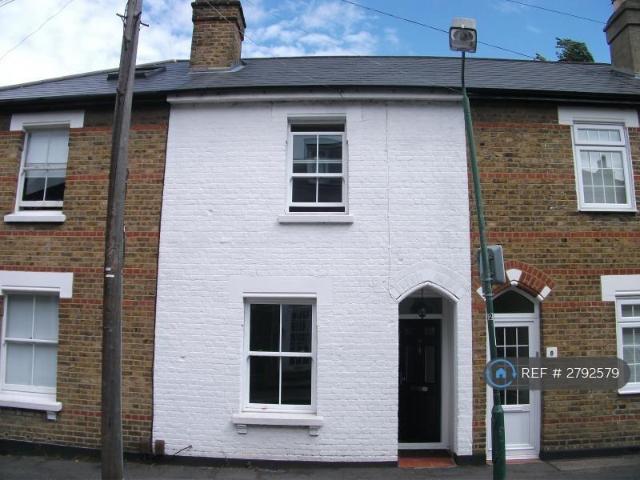 Caledon Road, Wallington, SM6 2 bed terraced house to rent £1,875 pcm £433 pw