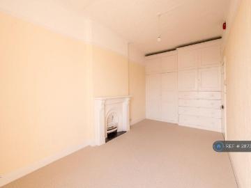 Caledonia Place, Clifton, Bristol, BS8 1 bed flat to rent £1,650 pcm £381 pw