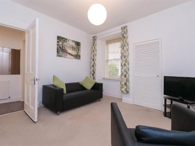 Caledonian Crescent, Edinburgh, EH11 1 bed flat to rent £1,150 pcm £265 pw