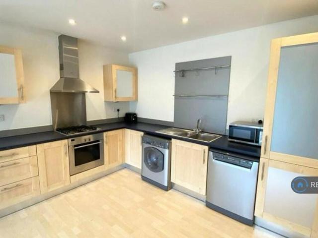 Caledonian Road, Bristol, BS1 2 bed flat to rent £2,000 pcm £462 pw