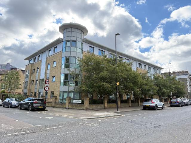 Caledonian Road, Islington, London N7, 2 bed flat to rent, £2,700 pcm | PrimeLocation