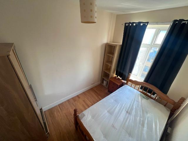 Caledonian Road, London N7, 3 bed flat to rent, £3,500 pcm | PrimeLocation