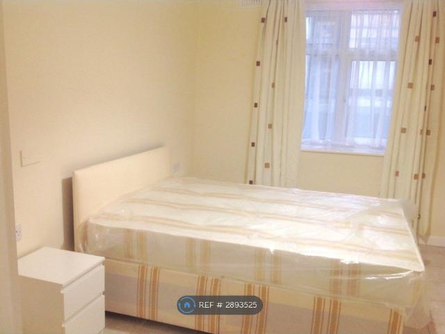 Caledonian Road, London N1, 1 bed flat to rent, £1,750 pcm | PrimeLocation
