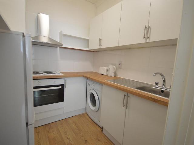 Caledonian Road N7, 2 bed flat to rent, £2,100 pcm | PrimeLocation