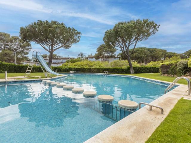 Calella de Palafrugell – Casa pareada con jardín privado y p. 168m² Calella de Palafrugell