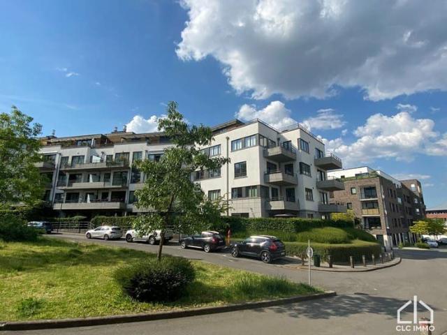 CALEVOET bright modern PRM friendly flat next to a Park